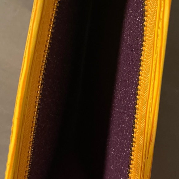 Louis Vuitton Tassil Yellow Epi Leather Trousse Toilette 15 Cosmetic Pouch - Picture 3 of 8